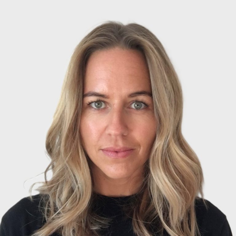 Portraitfoto von Nina Hobel